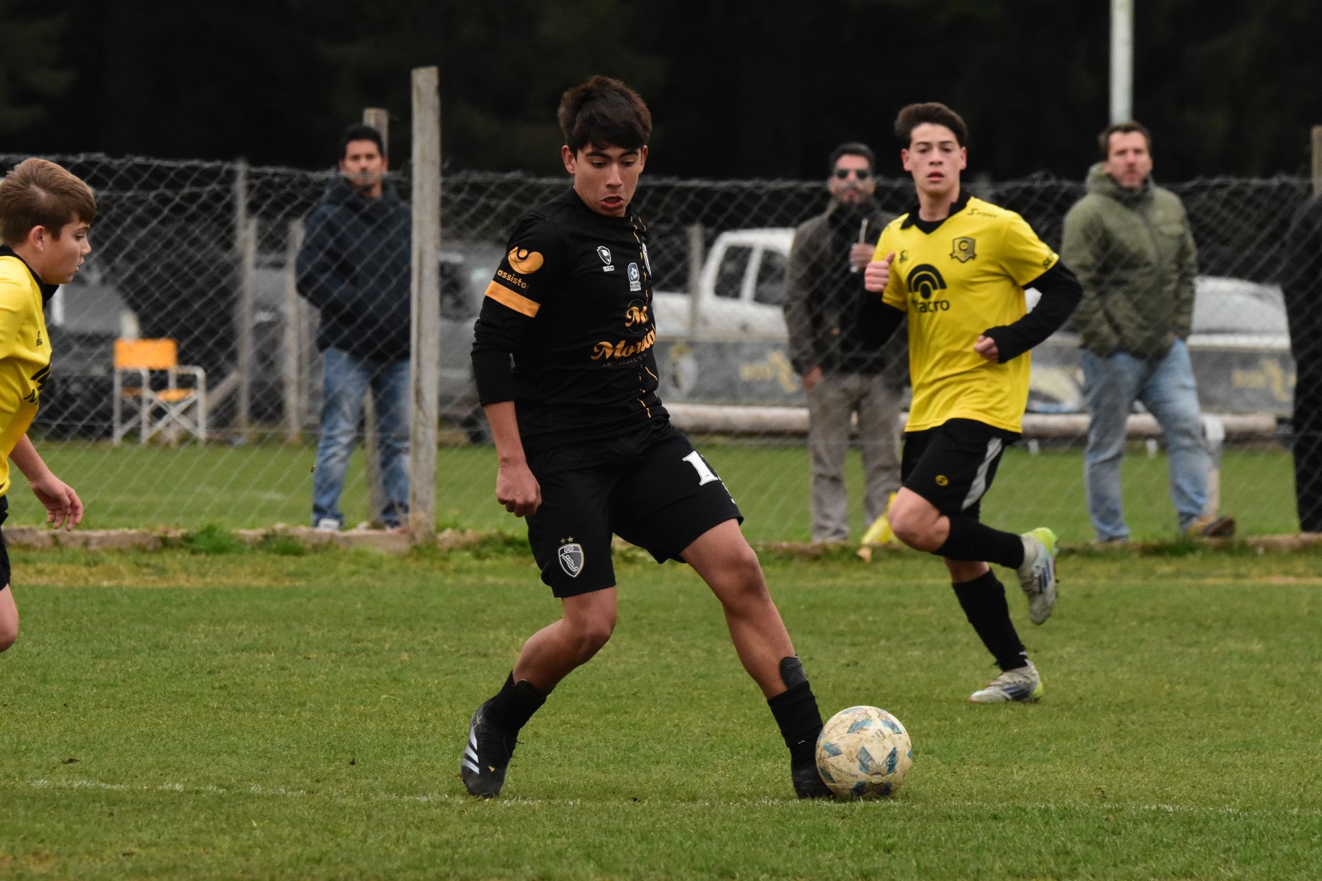 Entrenamiento de fútbol formativo D10