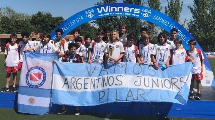D10 Football Club — 2018